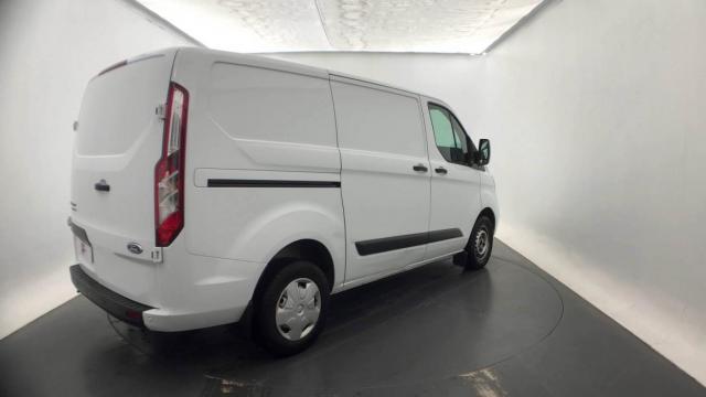 Ford Transit Custom image 6