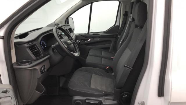 Ford Transit Custom image 2