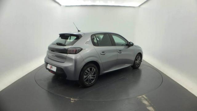Peugeot 208 image 1