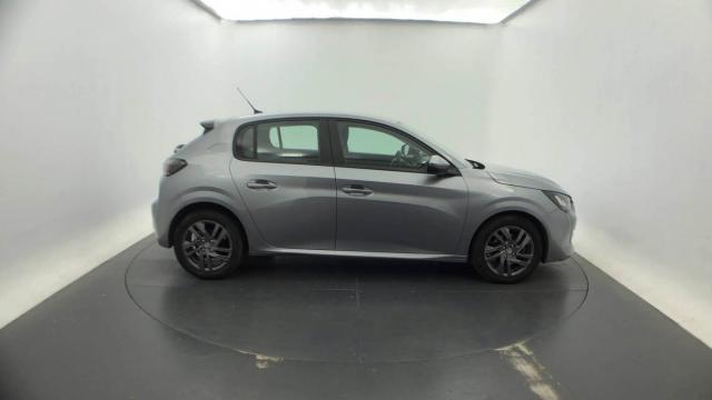Peugeot 208 image 2
