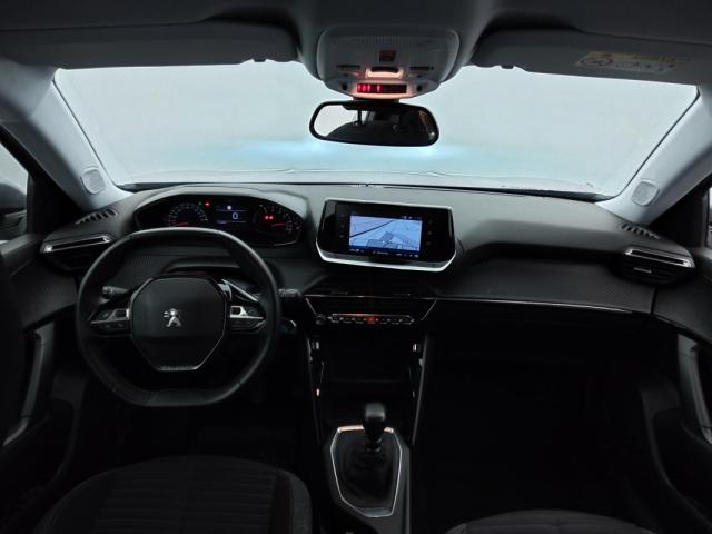 Peugeot 2008 image 1