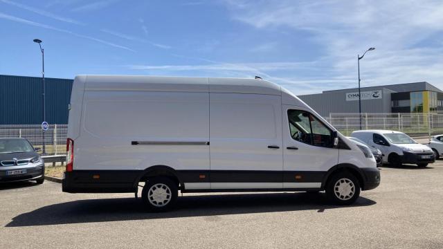 Ford Transit image 2