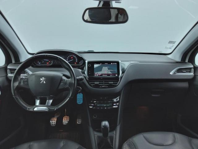 Peugeot 208 image 1