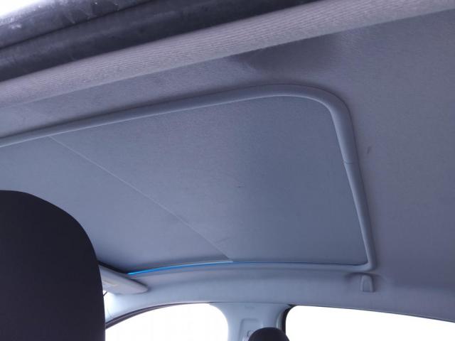Peugeot 208 image 8