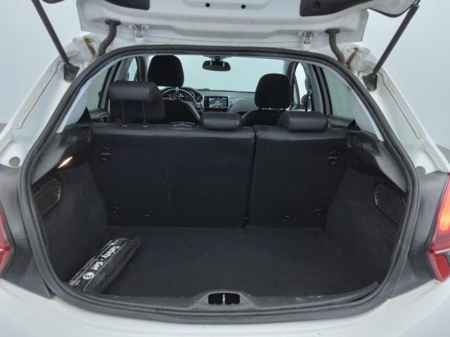 Peugeot 208 image 2