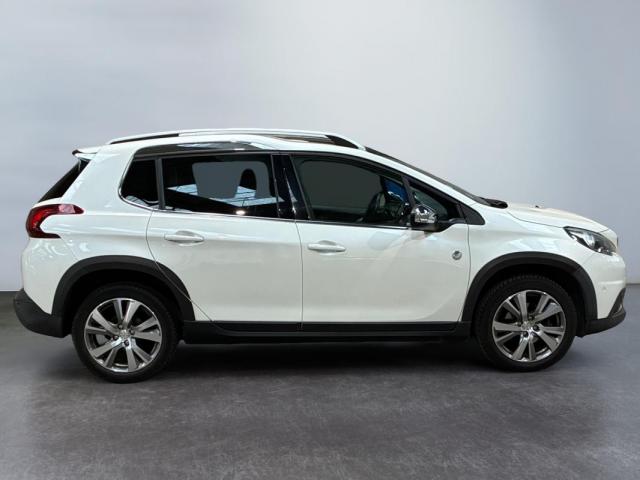 Peugeot 2008 image 6