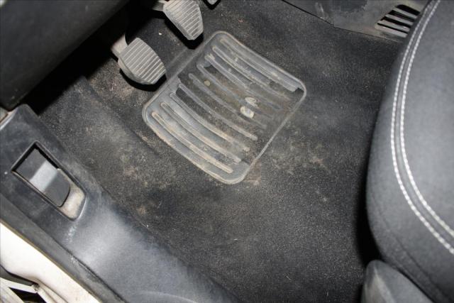 Peugeot 208 image 2