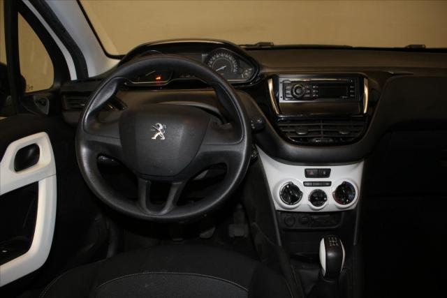 Peugeot 208 image 1