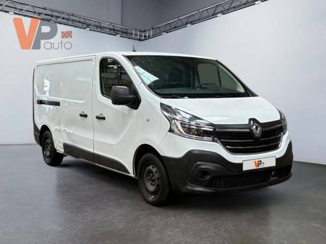 Renault Trafic image 2