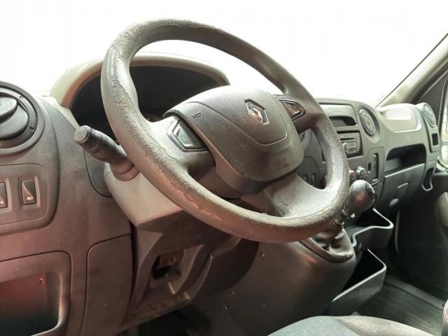 Renault Master image 2