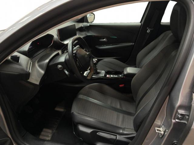 Peugeot 208 image 7