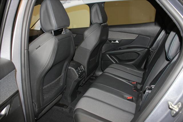 Peugeot 3008 image 3