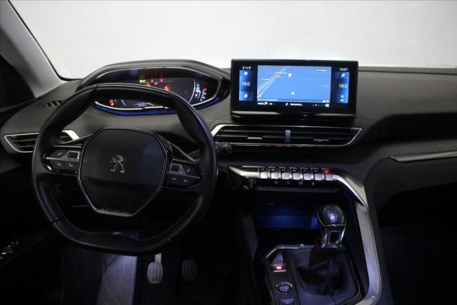 Peugeot 3008 image 8