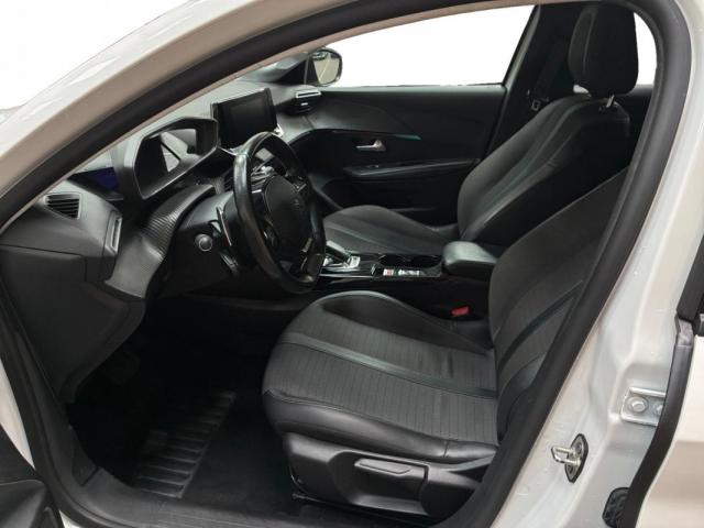 Peugeot 208 image 6
