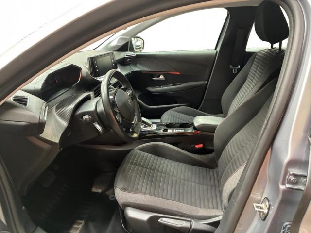 Peugeot 208 image 7