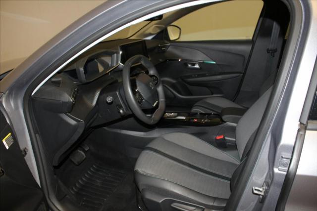 Peugeot 208 image 8