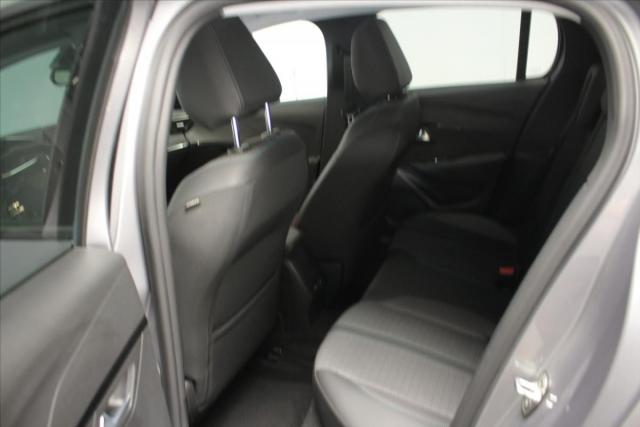Peugeot 208 image 7