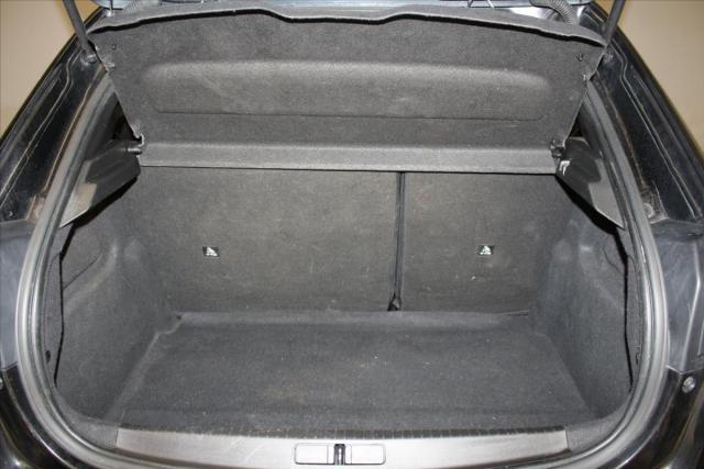 Peugeot 208 image 3