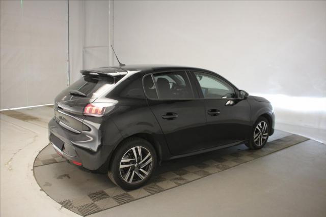 Peugeot 208 image 1