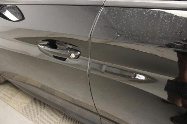 Peugeot 208 image 8