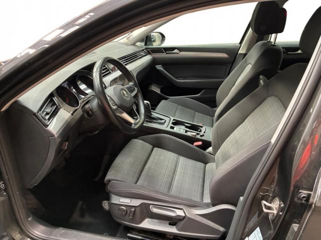 Volkswagen Passat Sw image 8