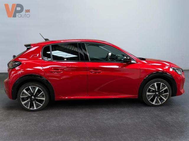 Peugeot 208 image 8