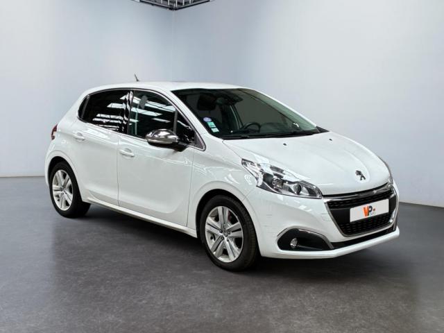 Peugeot 208 image 1