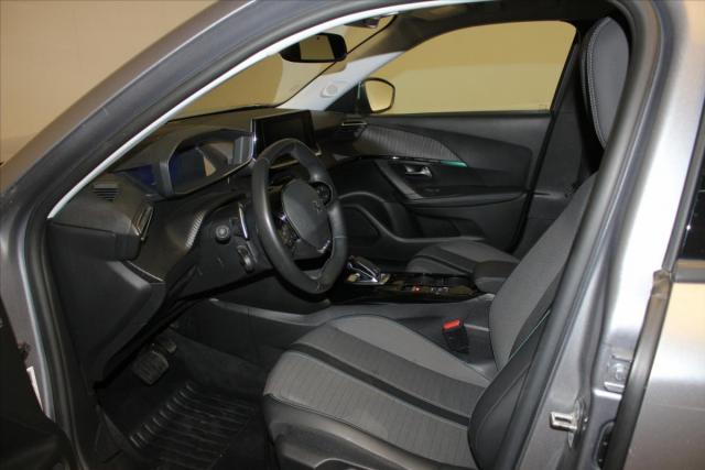 Peugeot 2008 image 1