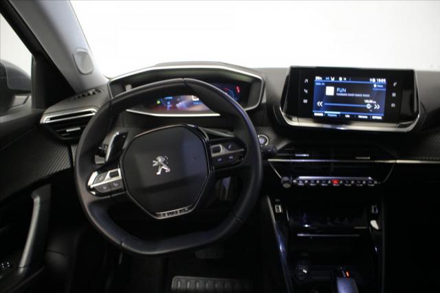 Peugeot 2008 image 5