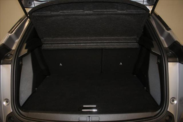 Peugeot 2008 image 2