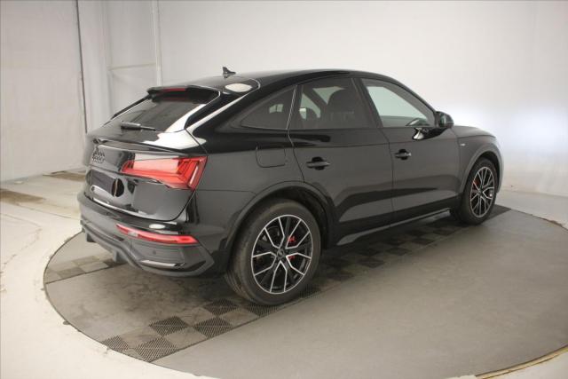 Audi Q5 Sportback image 1