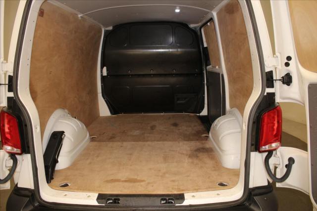 Volkswagen Transporter image 3