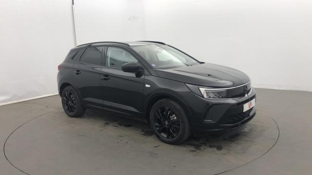 Opel Grandland image 2