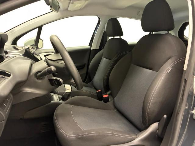 Peugeot 208 image 5