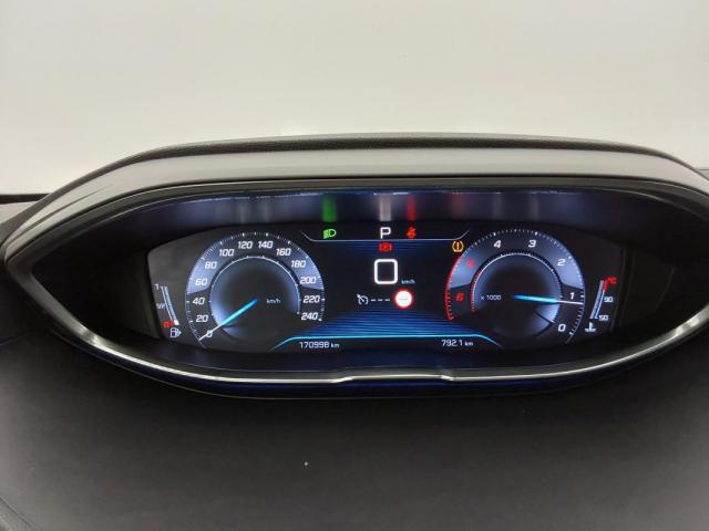 Peugeot 5008 image 2