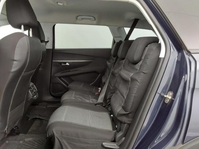 Peugeot 5008 image 3