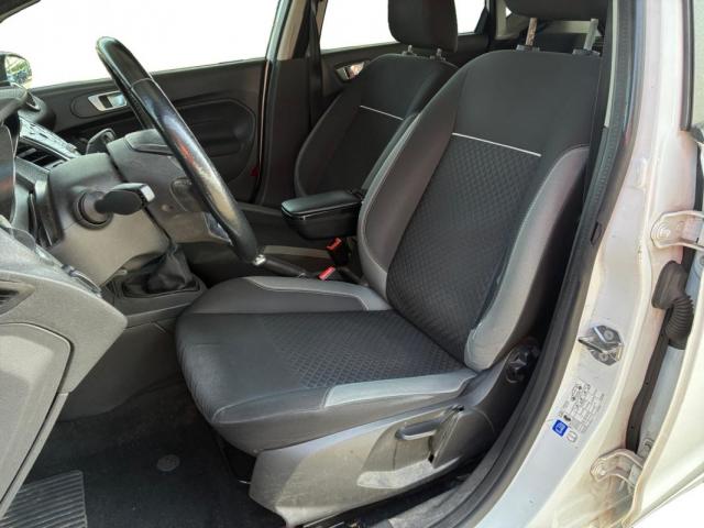 Ford Fiesta image 7