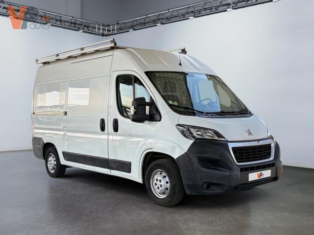 Peugeot Boxer image 2