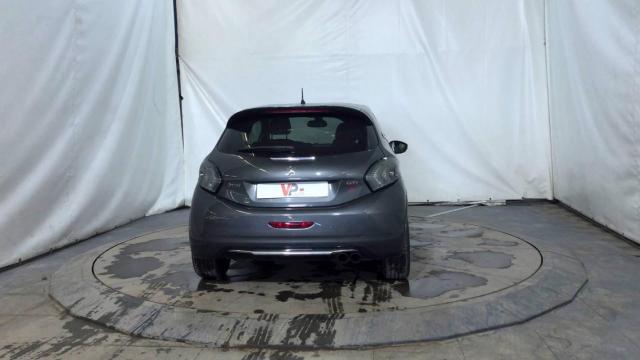 Peugeot 208 image 7