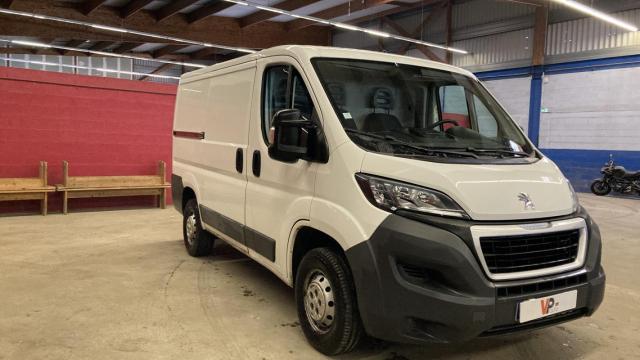 Peugeot Boxer image 2