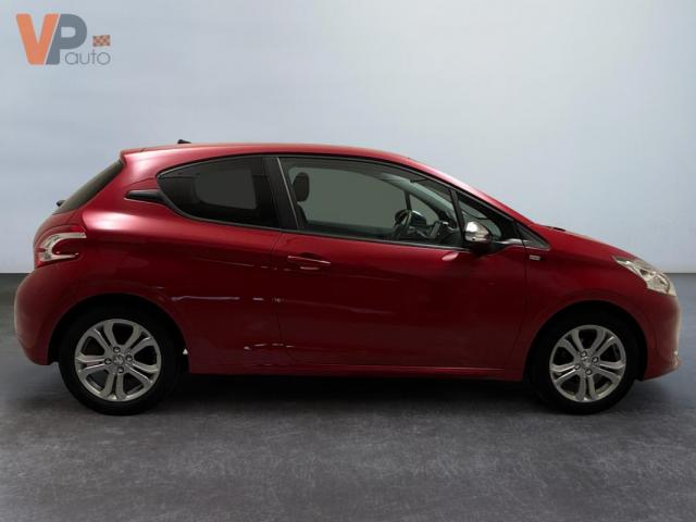 Peugeot 208 image 3