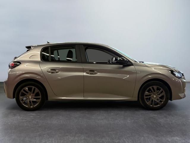 Peugeot 208 image 8