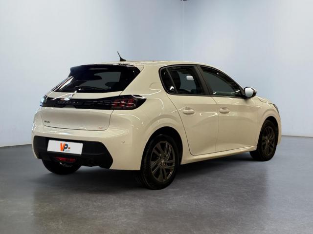 Peugeot 208 image 8