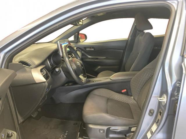 Toyota C-Hr image 6