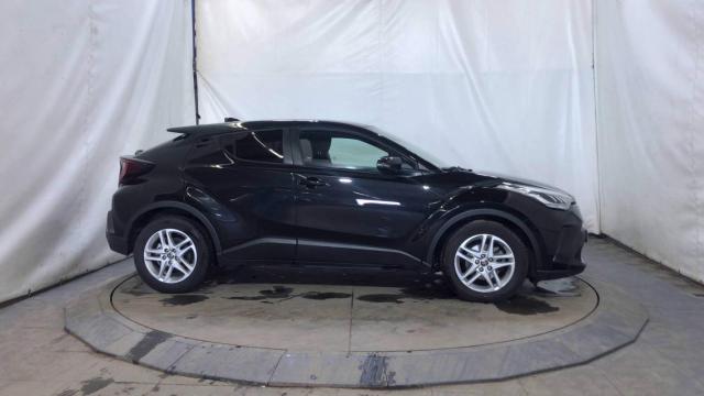 Toyota C-Hr image 2