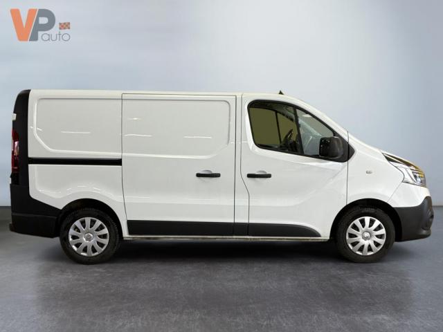 Renault Trafic image 1