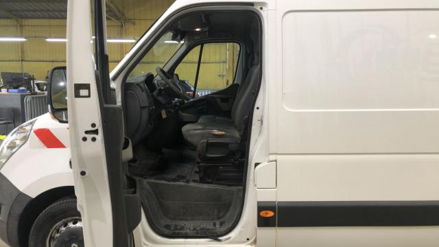 Renault Master image 2