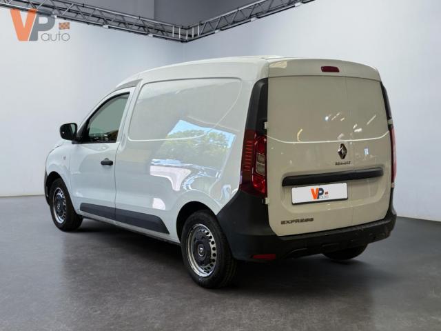 Renault Express Van image 2