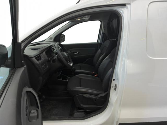 Renault Express Van image 7