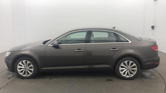 Audi A4 image 4